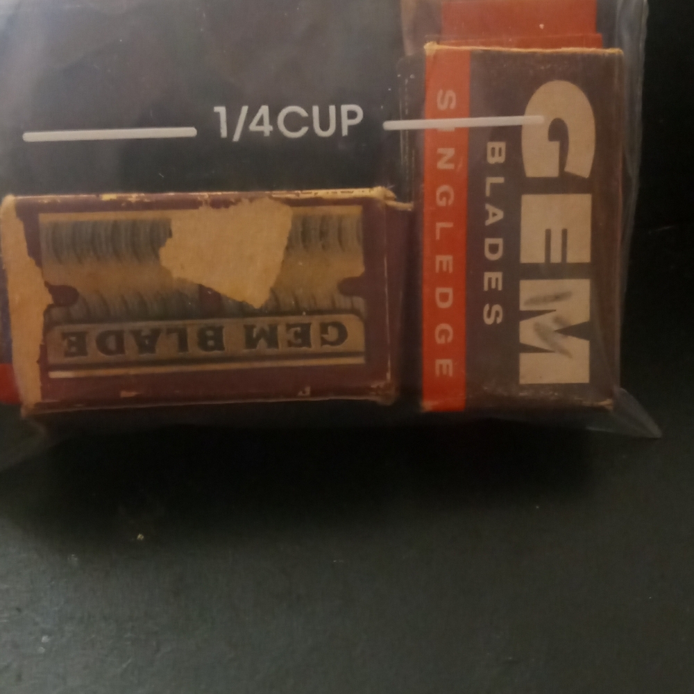 Gem Blades Single Edge Razor Blades 1930-50s set of #2 boxes - Picture 3 of 3
